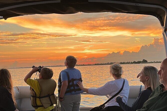 2-Hour Date Night and Sunset Cruise Near New Orleans - Stop 2: T Rivers Bar & Grill for optional food, drinks, and live music