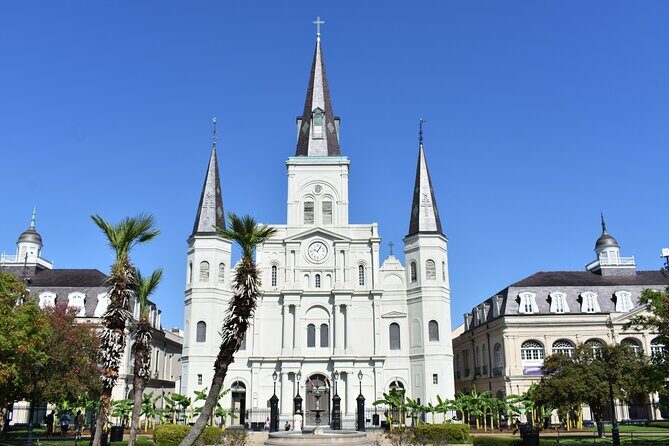 45-Minute French Quarter Highlights Tour in New Orleans - Jackson Square: Where New Orleans Starts Making Sense
