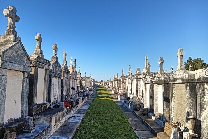 5 Cemeteries of New Orleans - Anne Rice's & other famous graves - Greenwood, Cypress Grove, and the Gates of Juhad Cemetery stops