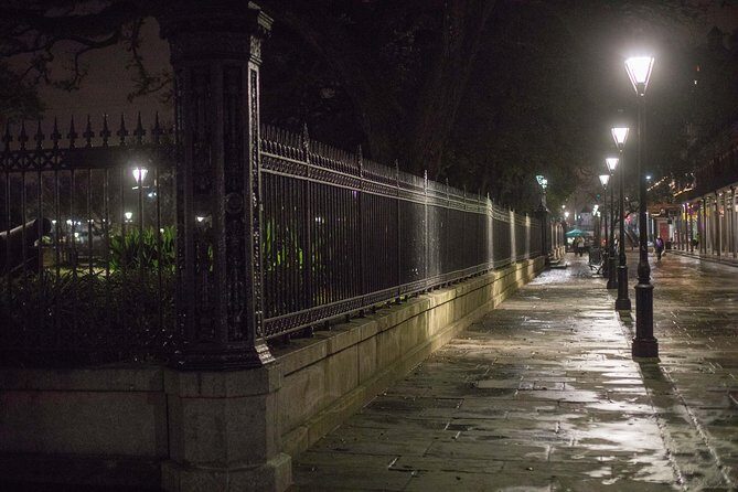 Adults-Only New Orleans Ghost, Crime, Voodoo, and Vampire Tour - French Quarter tales: vampires, crime, and no haunted building entries