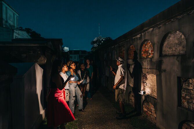 After-Dark Historical Night Tour of St. Louis Cemetery No. 1 - Photos, Comfort, and What to Bring for a Night Walk