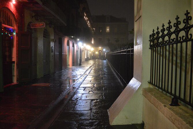 Audio Guided Historical Ghost Bus Tour of New Orleans - What You’re Really Paying For on This Haunted Bus Ride