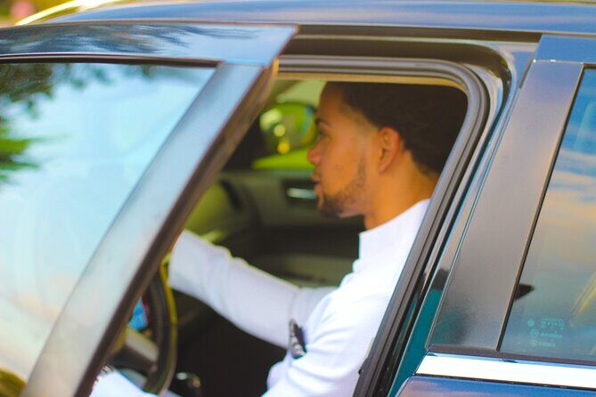 Boss Nola : Luxury Private Airport Transfer - Pickup Success Starts With Your Meeting Point