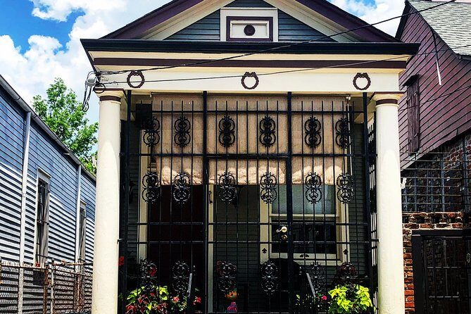 Creole Architecture of the Marigny Tour - Faubourg Marigny: Where Creole, Irish, German, and Haitian Roots Show Up