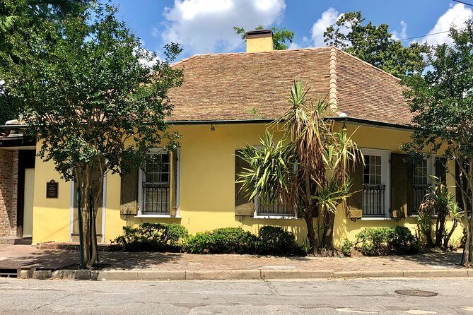 Creole Architecture of the Marigny Tour - Esplanade Avenue Mansions: How the Ridge Shaped the Neighborhood