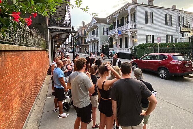 French Quarter Ghost Tour - Guide style: clear storytelling that keeps you oriented