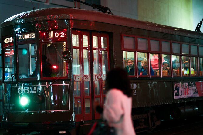 French Quarter Ghosts and Ghouls of New Orleans - Why a 1-Hour French Quarter Ghost Walk Works at Night