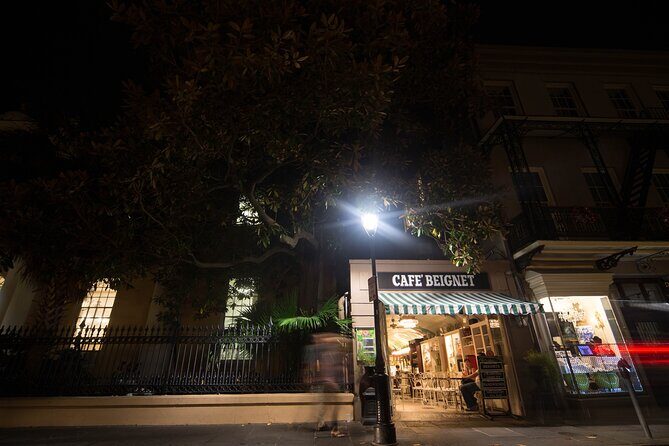 French Quarter Ghosts and Ghouls of New Orleans - The real star: the guide’s storytelling energy