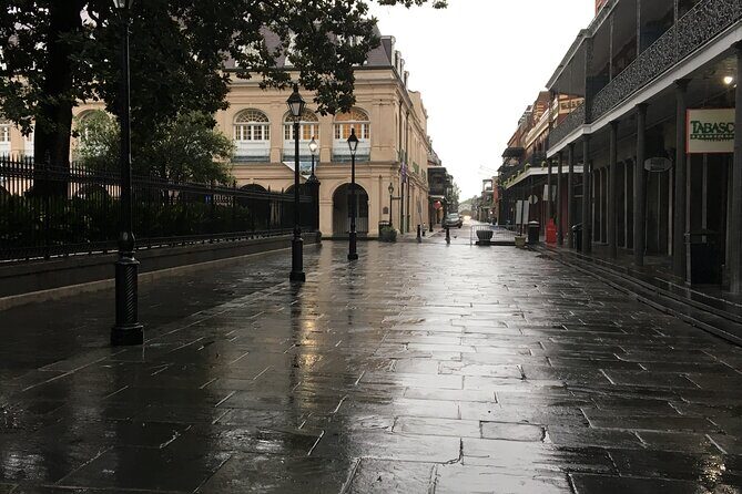 French Quarter History and Landmark Waking Tour - Jackson Square, the French Market, the Cabildo, and Café du Monde