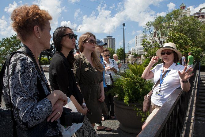 French Quarter Walking Tour With Comp 1850 House Museum Admission - Starting at the 1850 House Museum: the first stop that sets the whole tone