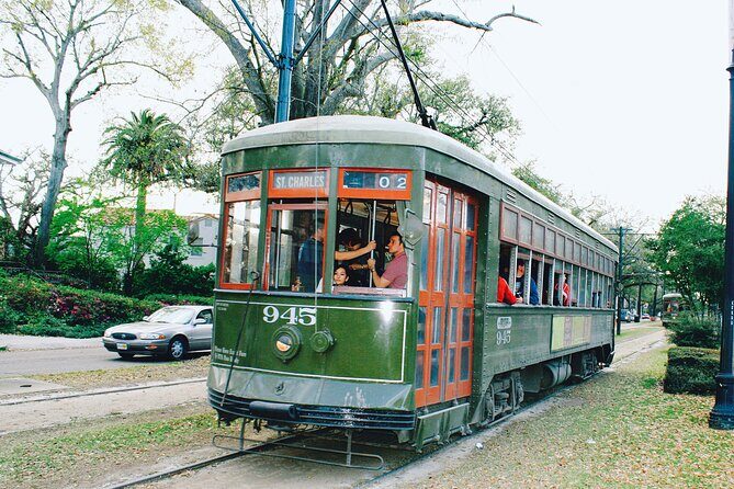 Garden District and Gates of Lafayette Cemetery Walking Tour - Who This Tour Fits Best (and Who Might Skip It)