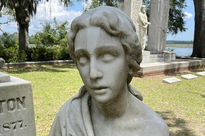 Garden District Celebrities Cemeteries Mansions and Mysteries Walking Tour - Women’s Guild of the New Orleans Opera: Gothic, Italianate, Greek Revival