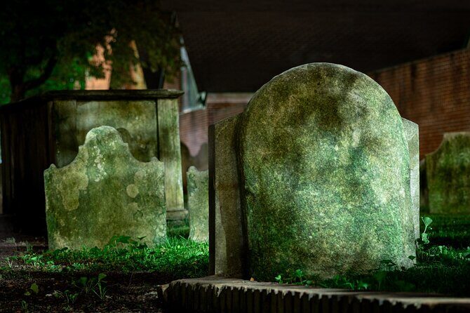 Garden District Celebrities Cemeteries Mansions and Mysteries Walking Tour - The Seven Sisters: Shotgun Houses and Twin-Believable Legends