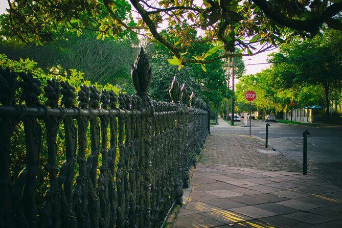 Garden District Secrets and Scandals Tour - Quick Film-Set Stop at the Women’s Guild of the New Orleans Opera
