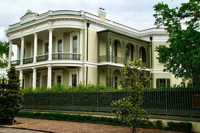 Garden District Walking Tour - Garden District on foot: what this tour is really about