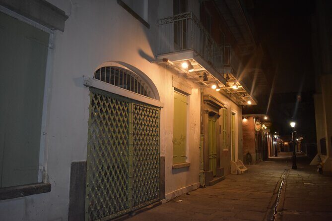 Ghost Stories and True Crime Walking Tour of the French Quarter - Guides, pacing, and why small groups matter here