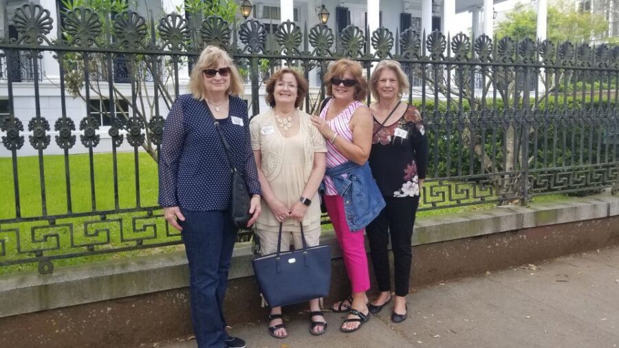 Glamorous Garden District Tour - Lafayette Cemetery: learning the oldest city-owned cemetery burial practices