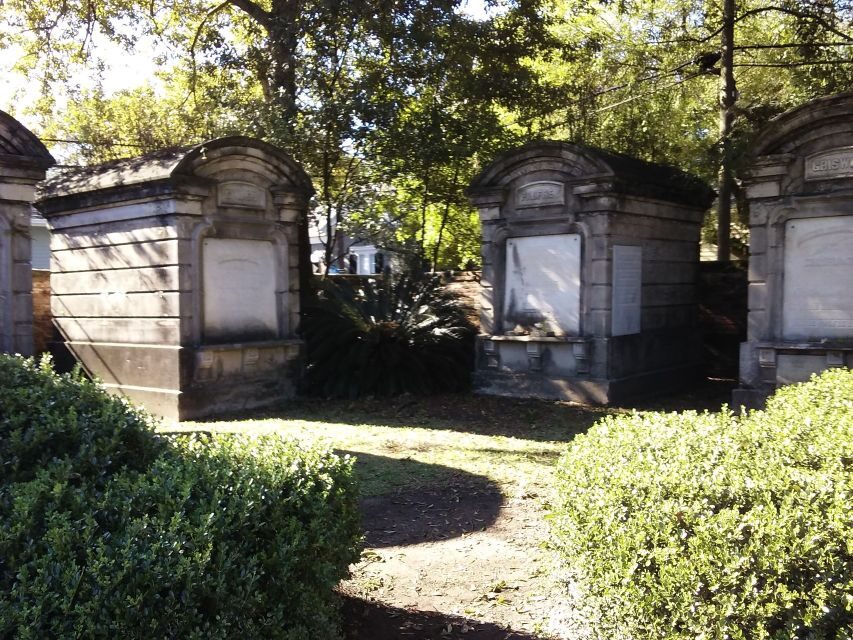 Glamorous Garden District Tour - Price and value: is $37 for 2 hours a good deal?
