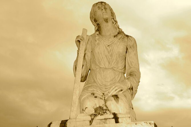 Haunted French Quarter Walking Tour in New Orleans - Small Group Nights: Hearing the Stories Without Strain