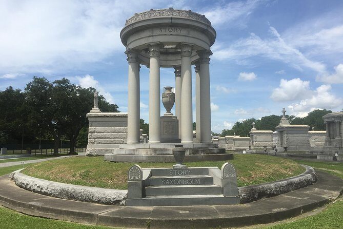 Historic Metairie Cemetery Walking Tour by Save Our Cemeteries - Timing, weather, and what to wear for shade