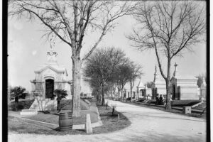 Metairie Cemetery Stories: A Self-Guided Audio Tour - Metairie Cemetery Stories: the setup and why the self-guided format works