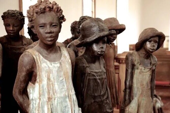 N’awlins Luxury: Laura, Oak Alley or Whitney Plantation Tour w/Transportation - Whitney Plantation: French Creole buildings and first-person slave narratives