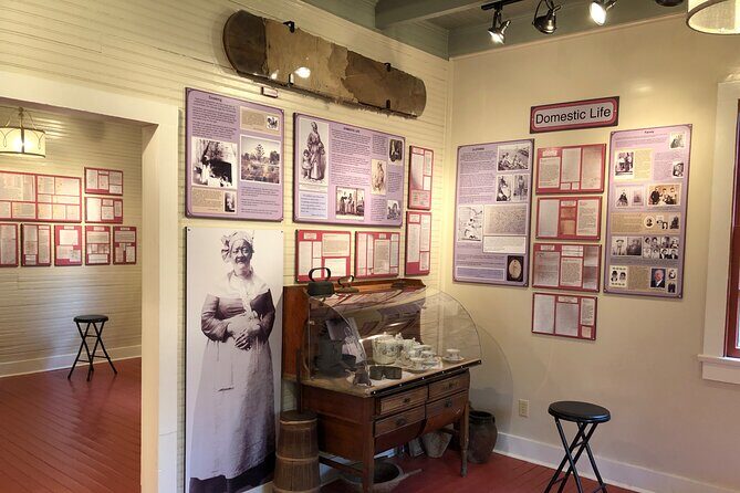 N’awlins Luxury: Laura Plantation Tour w/Transportation - Guide Quality: The Difference Between Facts and a Real Story