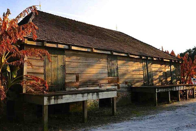 N’awlins Luxury: Whitney Plantation Tour with Transportation - The Door-to-Door Drive and Great River Road Context