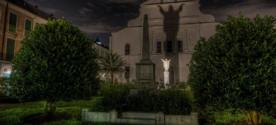 New Orleans: 1.5-Hour Infamous Women Night Tour - Ghost stories and gruesome tales: entertainment with boundaries