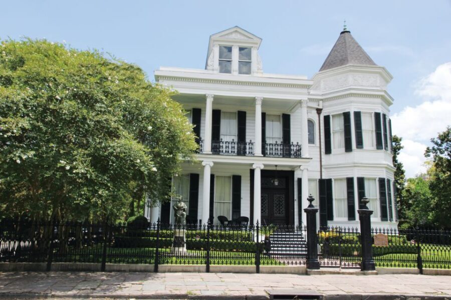 New Orleans: 2-Hour 15-Minute City and Cemetery Tour by Bus - So What’s the Real Itinerary “Feel”?