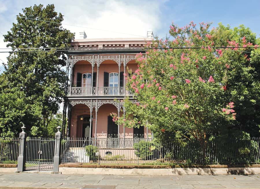 New Orleans: 2-Hour Homes of the Rich & Famous Walking Tour - Gossip and Scandals: History Told Like a Neighborhood, Not a Lecture