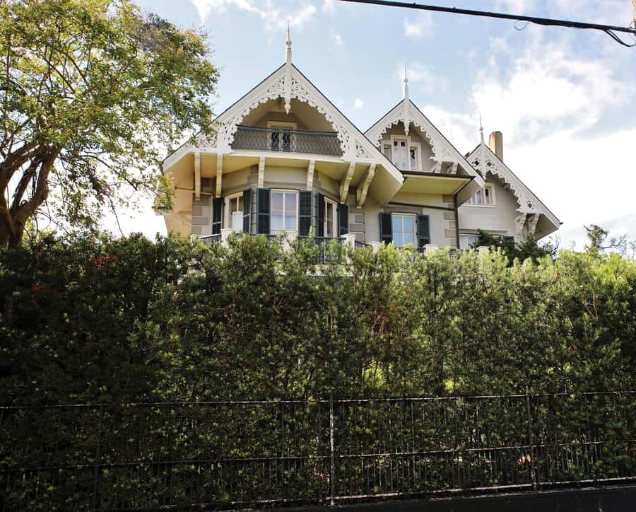 New Orleans: 2-Hour Homes of the Rich & Famous Walking Tour - Your Guide Matters: From Bob Bell to Charmaine and Gabriel