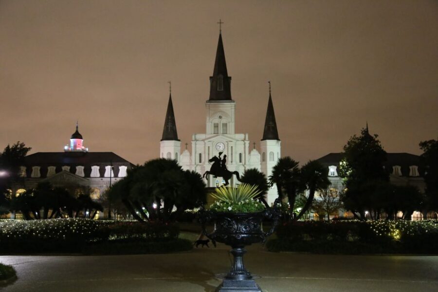 New Orleans: 5 in 1 Ghost & Mystery Evening Tour - Vampire Apothecary Start: Where the Tour Kicks Off