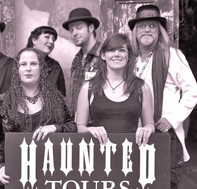 New Orleans: 5 in 1 Ghost & Mystery Evening Tour - Walking Practicalities in the French Quarter: Stairs, Crowds, and Staying Upright