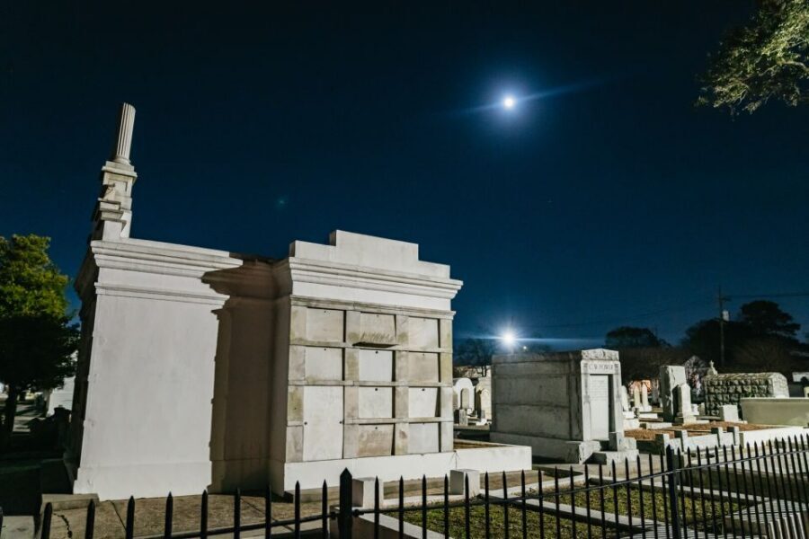 New Orleans: Cemetery Bus Tour At Dark with Exclusive Access - St. Louis Cathedral pass-by: a familiar marker on a dark route