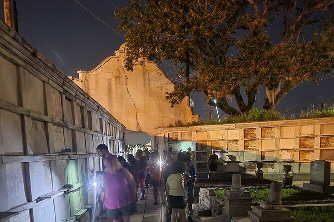 New Orleans Cemetery Bus Tour with Exclusive Cemetery Access - Why a night cemetery bus tour works in New Orleans