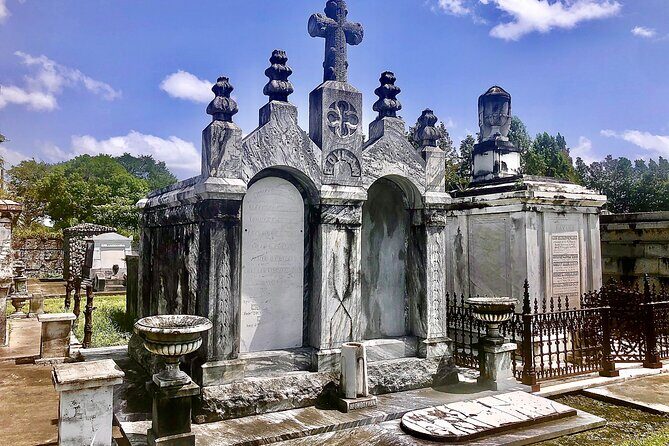New Orleans Cemetery Walking Tour - Stop 1: Hurricane Katrina Memorial and the meaning of a potter’s field