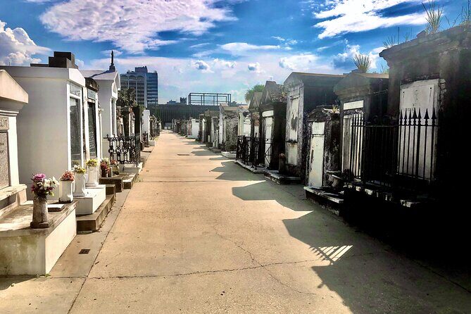 New Orleans Cemetery Walking Tour - The cemetery crossroads: where burial grounds cluster together
