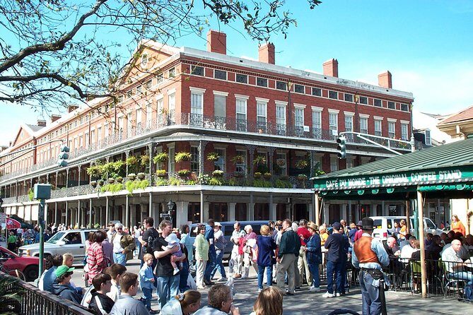 New Orleans City and Cemetery 2-Hour Bus Tour - The Garden District Drive: Mansions, Oak-Lined Streets, and Famous Neighbors