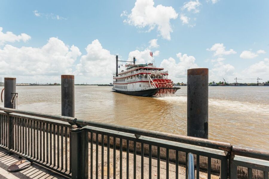 New Orleans: City Sightseeing Hop-On Hop-Off Bus Tour - French Quarter Core: Jackson Square, St. Louis Cathedral, Bourbon and Royal