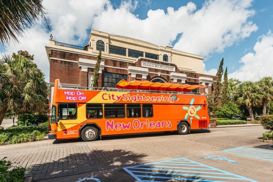 New Orleans: City Sightseeing Hop-On Hop-Off Bus Tour - Marigny, Bywater, Frenchmen Street Music Clubs, and Crescent Park