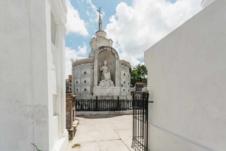 New Orleans: City Sightseeing Hop-On Hop-Off Bus Tour - Superdome Stop: A Major Landmark on Your Route