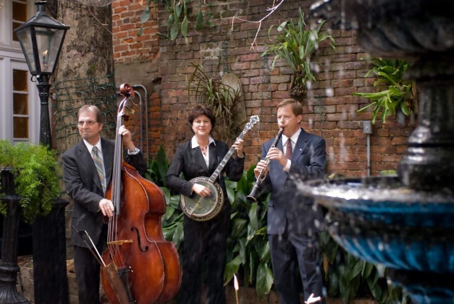 New Orleans: 'Court of Two Sisters' Jazz Brunch Buffet - What to eat: a simple buffet game plan that works