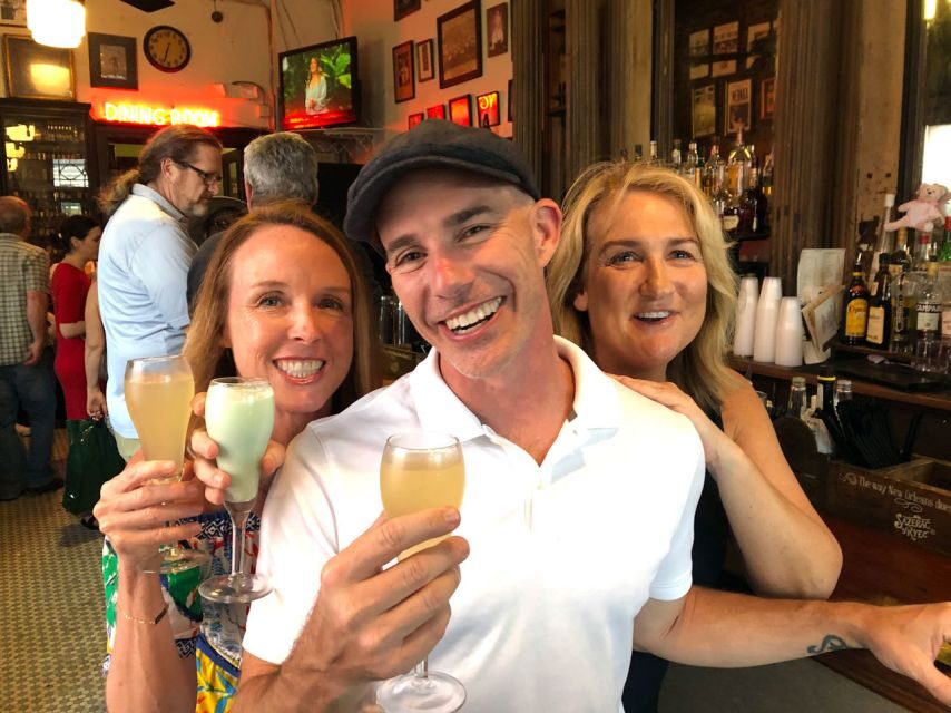 New Orleans: Early Evening Cocktail History Tour - Stop 1: Rum punch in a tropical courtyard wine bar