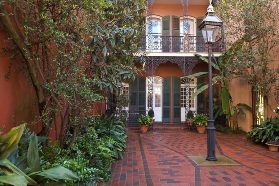 New Orleans: Five-in-One City Walking Tour - Who this tour suits best (and who might skip it)