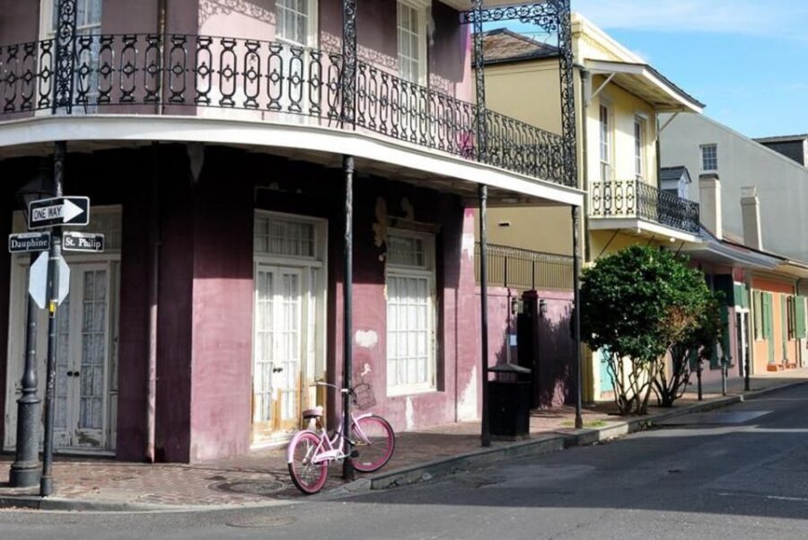 New Orleans: Five-in-One City Walking Tour - Where architecture, movies, and famous residents fit in