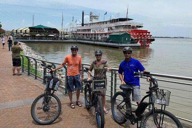 New Orleans French Quarter and Garden District Bike Tour - Biking comfort, helmets, and traffic reality