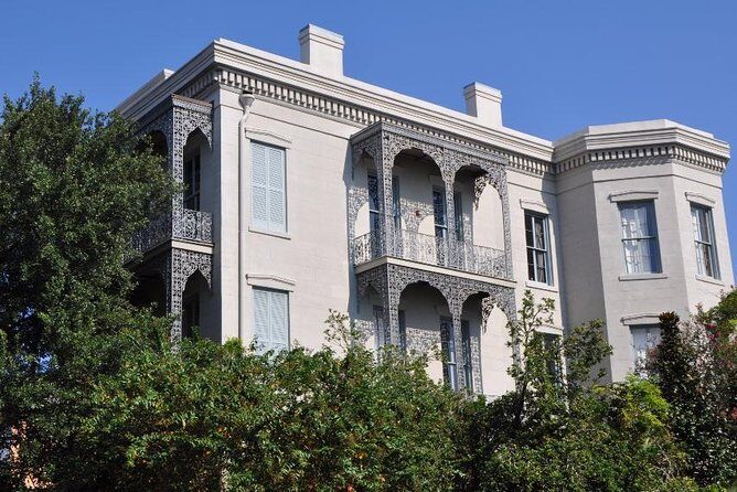New Orleans French Quarter and More Carriage Ride - Meeting at 700 Decatur St: your easy start