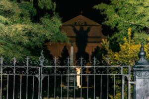 New Orleans: French Quarter Ghost and Haunted House Tour - A 2-Hour Walk Through the French Quarter’s Spooky Hotspots