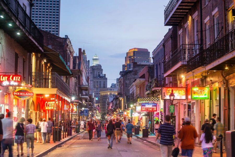 New Orleans: French Quarter Saints & Sinners History Tour - Key Things You’ll Notice on This Saints & Sinners Walk